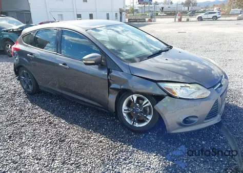 2014 Ford Focus Se z USA, uszkodzony, nr VIN 1FADP3K2XEL203244